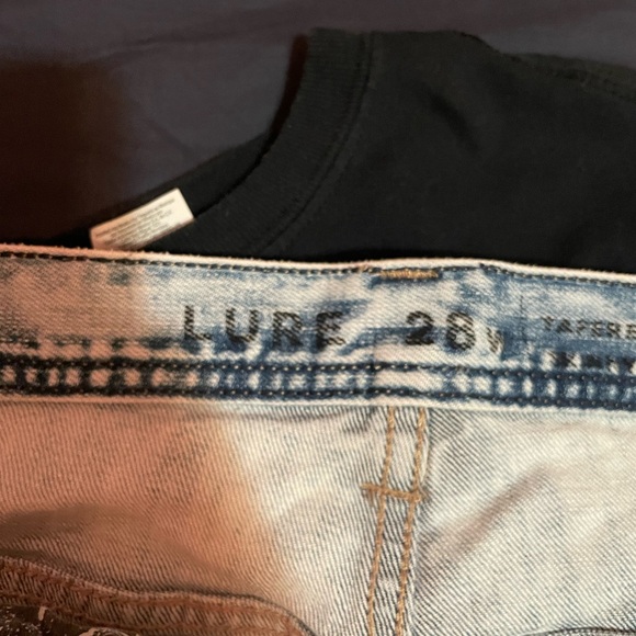 Distressed Jeans - Picture 3 of 4